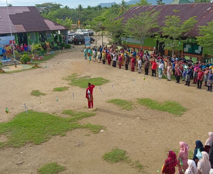 MTsN Singkawang Jadi Tuan Rumah Upacara Hardiknas 2026 Kemenag Kota Singkawang